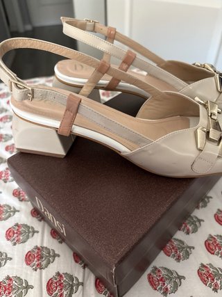 Sandalias Dansi Beige y blanco Mujer