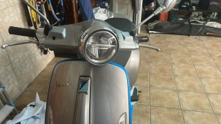 Vespa Eléctrica 49cc Plata y Azul