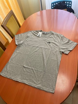 Camiseta The North Face bordada gris XXL