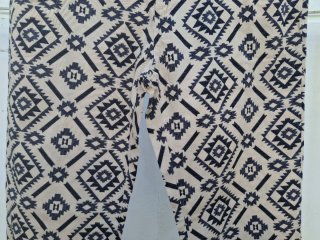 Pantalón  mujer T. 2XL. Medidas en descripción
