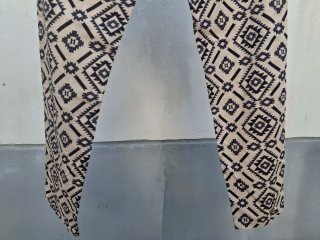 Pantalón  mujer T. 2XL. Medidas en descripción