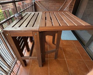 Mesa de terraza de madera