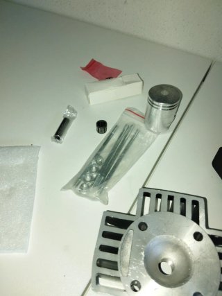 Cilindro y pistón para motor gasolina
