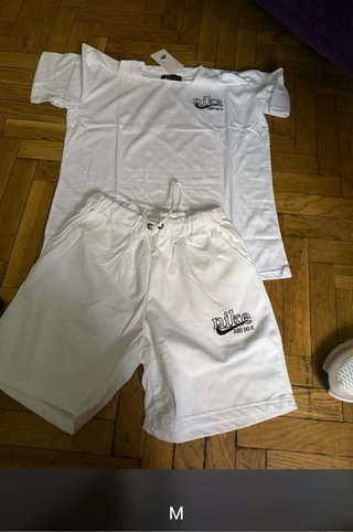 Conjunto Nike bordado blanco Talla M