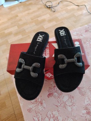 Sandalias Xti Negras Adorno Joya