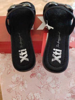 Sandalias Xti Negras Adorno Joya