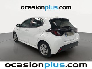 Toyota Yaris 1.5 120H Business Plus 85 kW (116 CV)