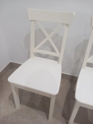 2 sillas de salón blancas