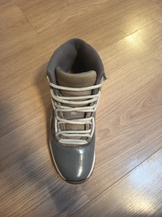 Jordan 11 Beige/Gris Usadas Talla 41'5