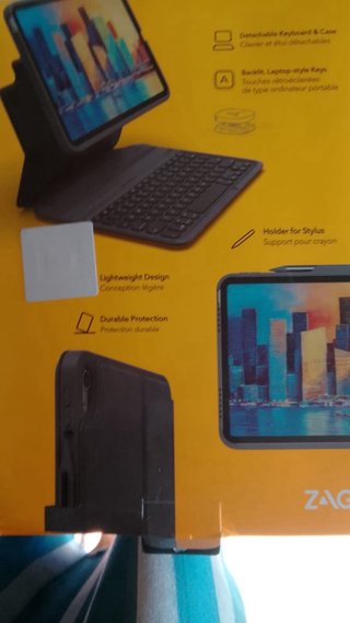 Funda con teclado iPad 10 gris