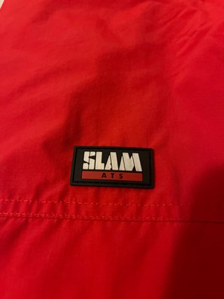 Chaqueta Slam Roja sin usar