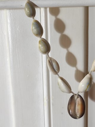 Collar con Abalorios Concha
