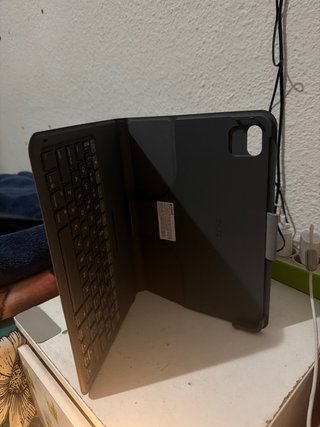 Funda con teclado ZAGG para iPad