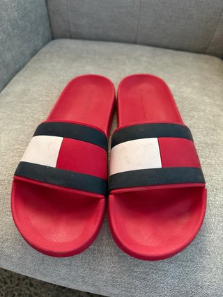 Cholas Tommy Hilfiger Rojas y Blancas