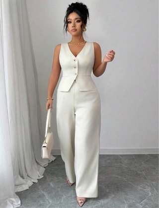 Traje de mujer beige y blanco