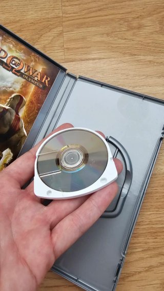 God of War: Chains of Olympus PSP Platinum