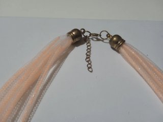 Collana multifilo rosa con dettagli bronzo donna