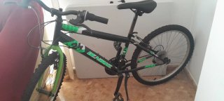 Bicicleta infantil verde