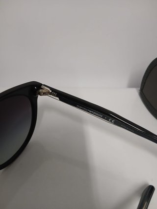 Gafas de sol Emporio Armani negras y grises