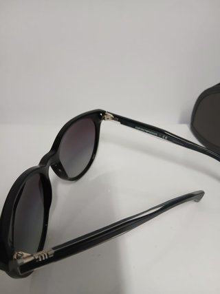 Gafas de sol Emporio Armani negras y grises