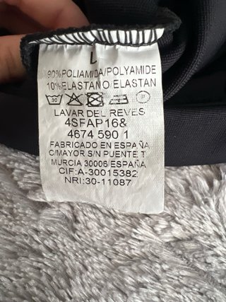 Falda negra ajustada talla L (pequeña, es una S/M)