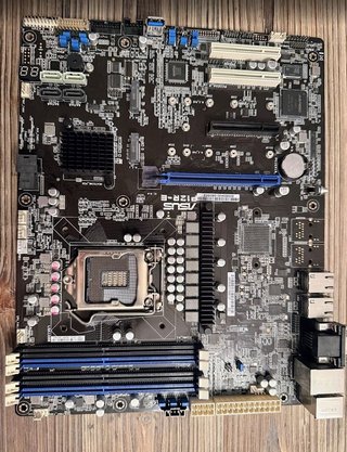Placa Base ASUS P12R-E