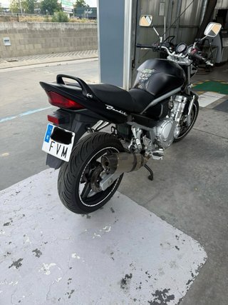 Suzuki Bandit 650 Naked Negra 2007
