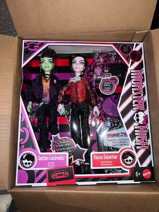 Monster High: Spelldon y Kieran Valentine