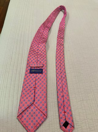 Corbata rosa con estampado floral