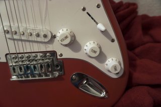 GUITARRA SQUIRE USADA UNA SOLA VEZ