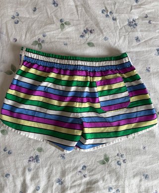 Pantalón corto de rayas