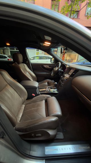Infiniti FX50 2010