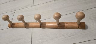 Perchero de madera con 5 ganchos