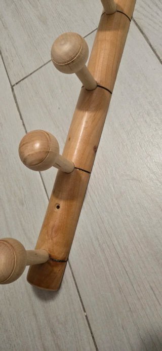 Perchero de madera con 5 ganchos