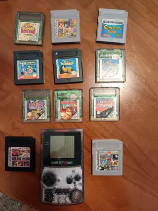 Consola Game Boy Color + Lote Juegos