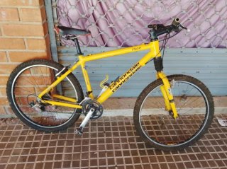 Bicicleta Cannondale F500 Amarilla