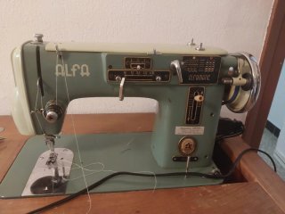 Máquina de coser Alfa Alfalmatic