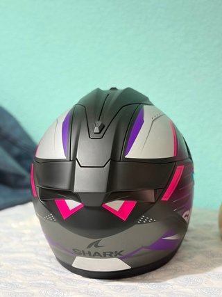 Casco de moto Shark como nuevo