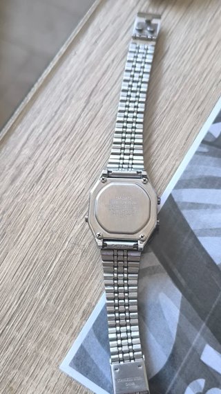 Reloj Casio pequeño