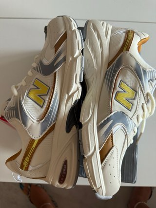 Zapatillas New Balance 530 Beige/Blanco Talla [Tal