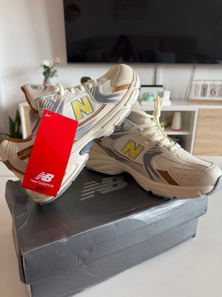 Zapatillas New Balance 530 Beige/Blanco Talla [Tal