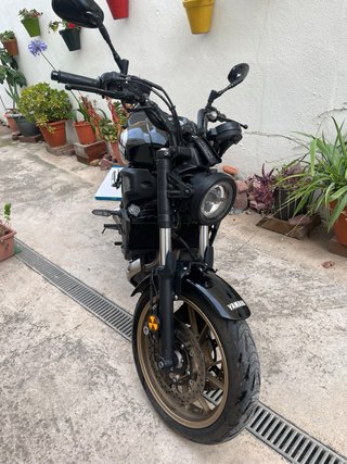 Yamaha XSR 700 Negra