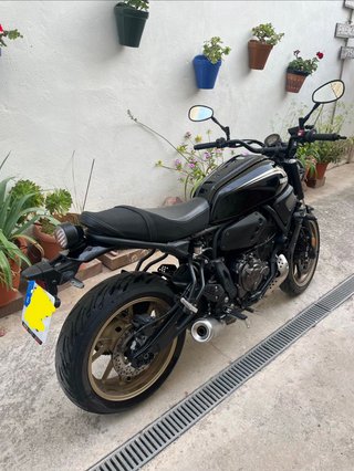 Yamaha XSR 700 Negra