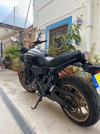 Yamaha XSR 700 Negra