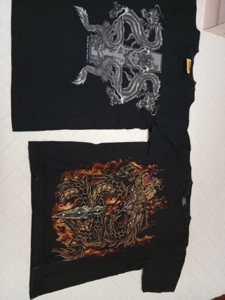 Camisetas Negras Dragónes