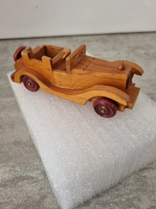 Coche madera