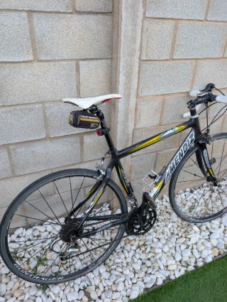 Bicicleta de carretera Mendiz