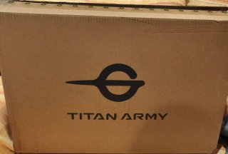 Monitor Titan Army QHD 27 IPS 180Hz