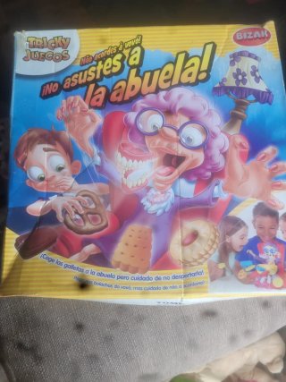 Juego No Asustes a la Abuela Bizak