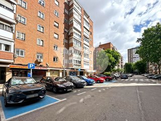Local comercial en venta en Marroquina en Madrid